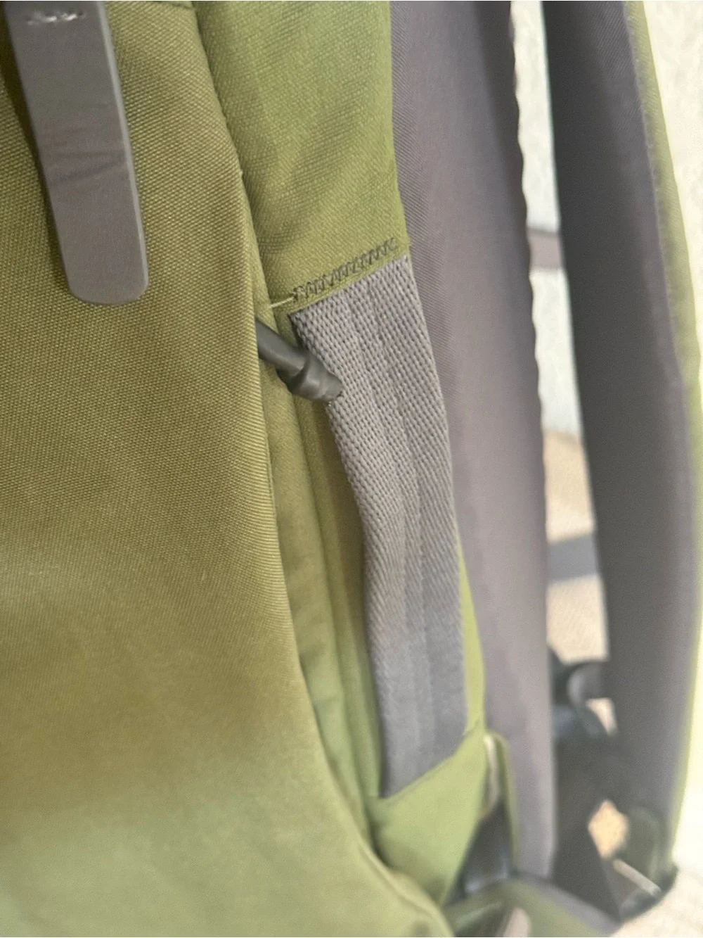 Bellroy Transit Backpack Plus 38L Ranger Green Recycled Adjustable Straps